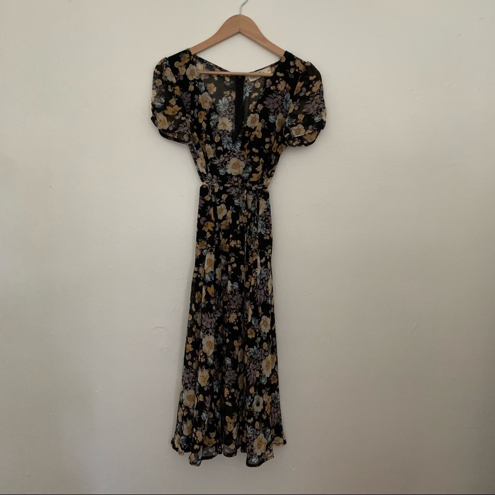 Size 6 US/10 AUS Hello Molly Midi Home With You dress!